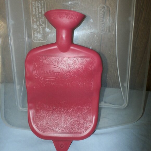 VINTAGE  Red  Rubber Hot Water Bottle By Faultless  Mint Condition - Picture 11 of 12
